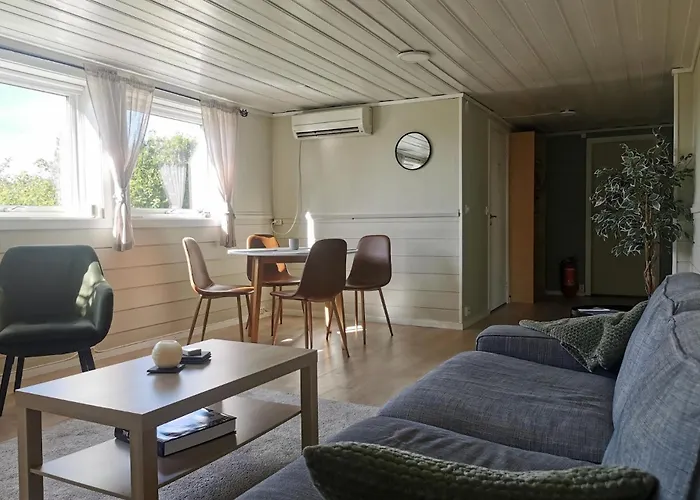 Spacious, Deluxe Apartment With Breakfast Ålgård